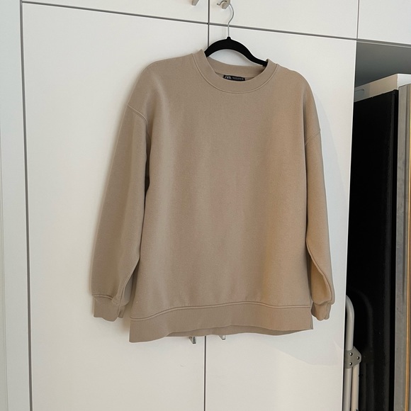 Zara Crewneck - Picture 2 of 3